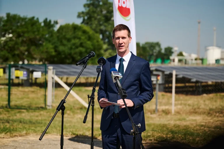 EXTOR Energy az algyői napelempark és energiatároló rendszer kivitelezésében